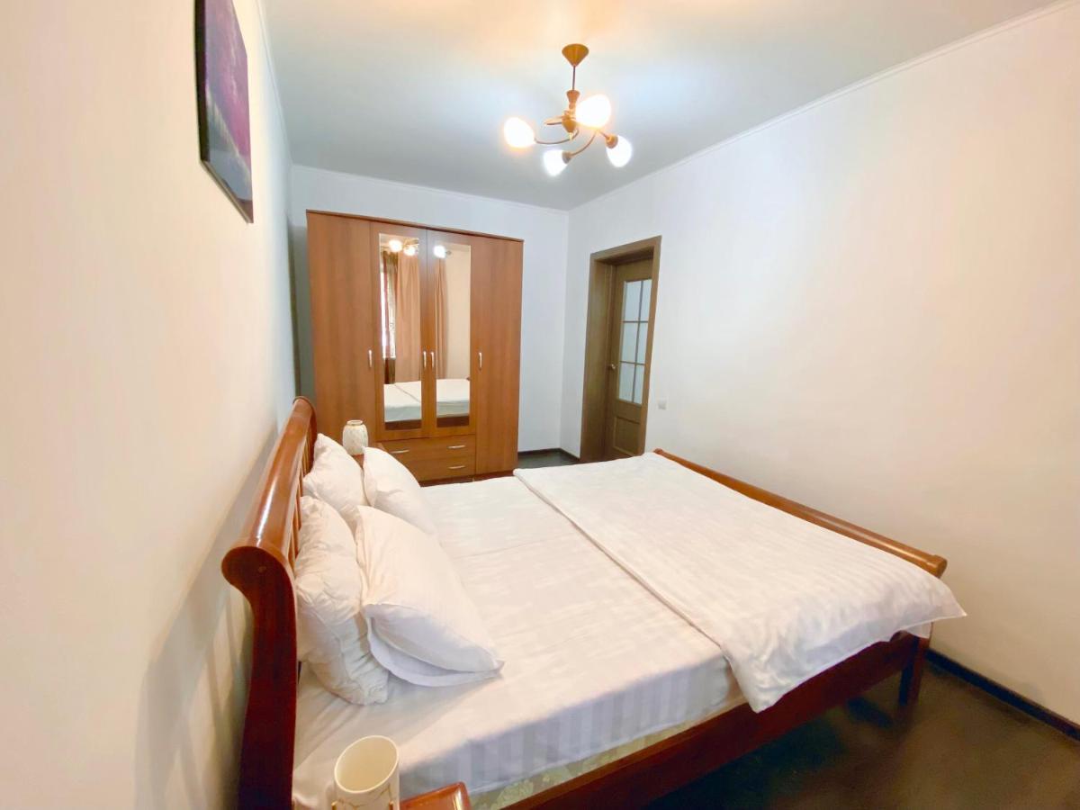 Comfortable Apartment, Samal 2 Ałma Ata Zewnętrze zdjęcie