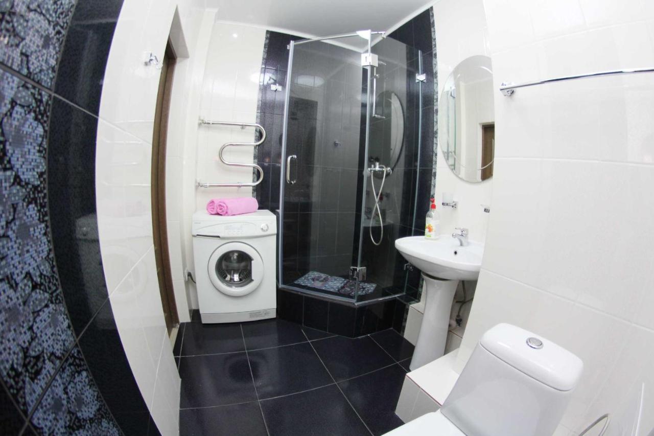 Comfortable Apartment, Samal 2 Ałma Ata Zewnętrze zdjęcie