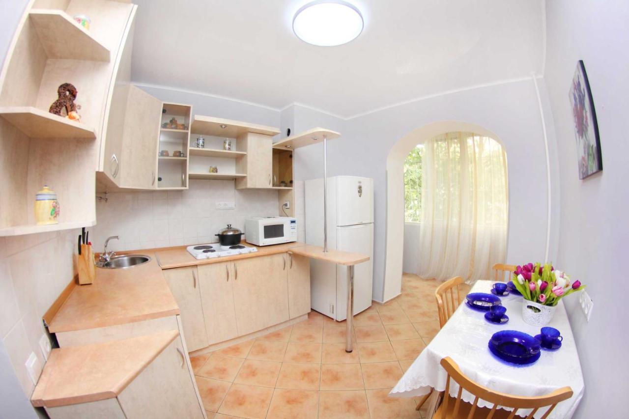 Comfortable Apartment, Samal 2 Ałma Ata Zewnętrze zdjęcie