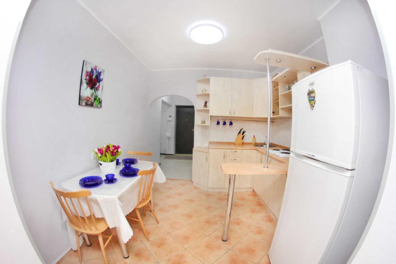 Comfortable Apartment, Samal 2 Ałma Ata Zewnętrze zdjęcie